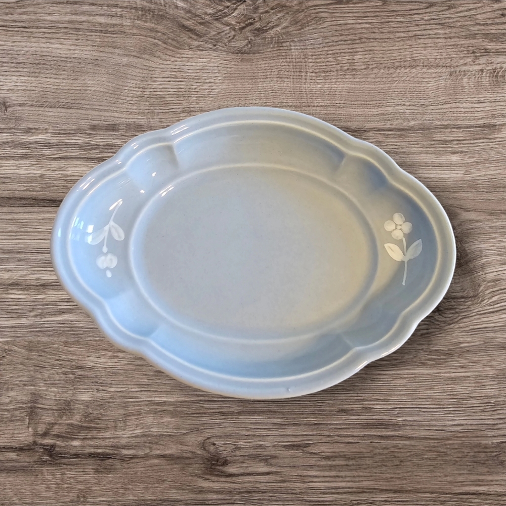 Pfaltzgraff 8 inch Oval Dish